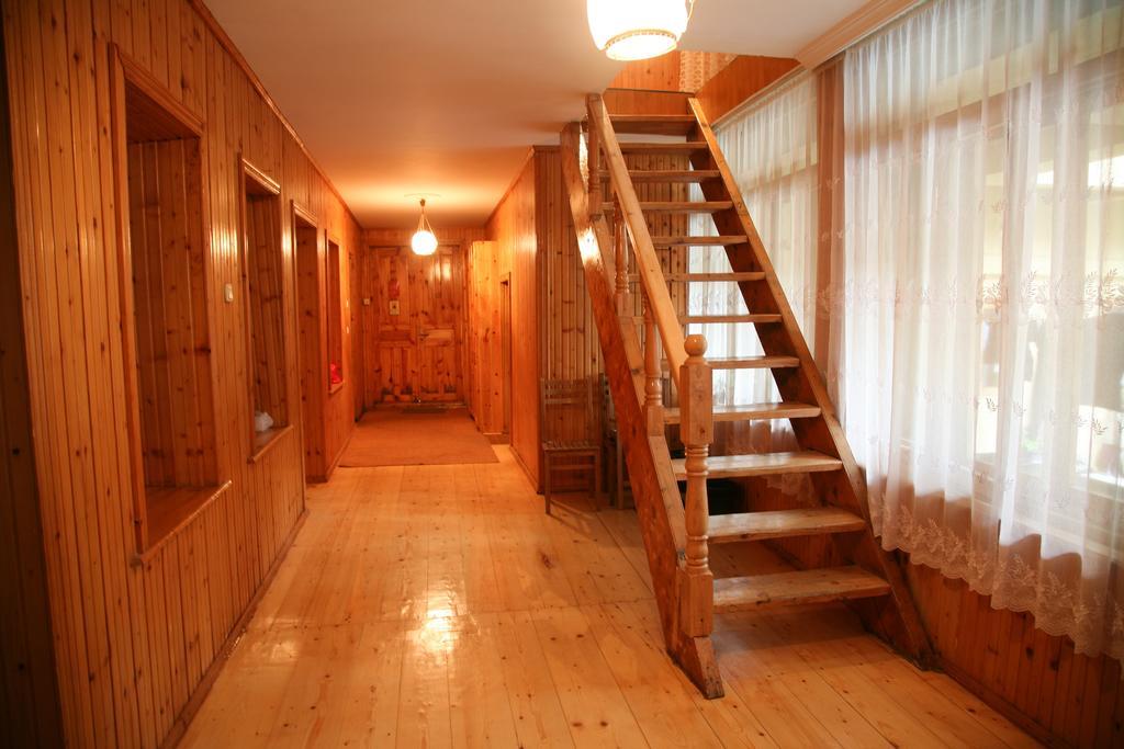Eka&Nino Guesthouse Mestia Ngoại thất bức ảnh