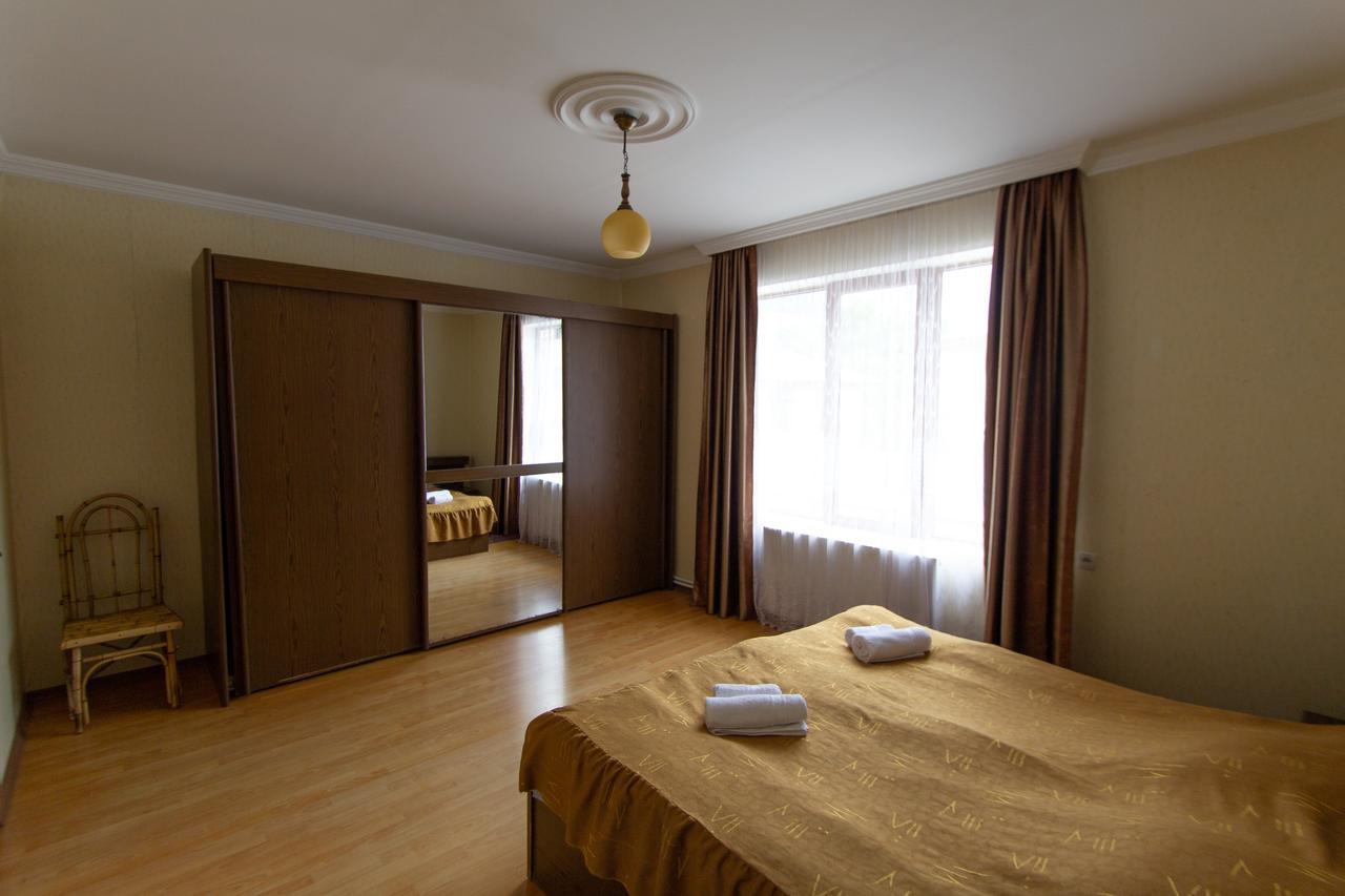 Eka&Nino Guesthouse Mestia Ngoại thất bức ảnh