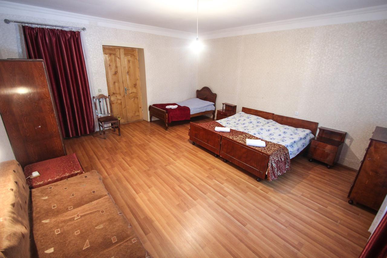 Eka&Nino Guesthouse Mestia Ngoại thất bức ảnh