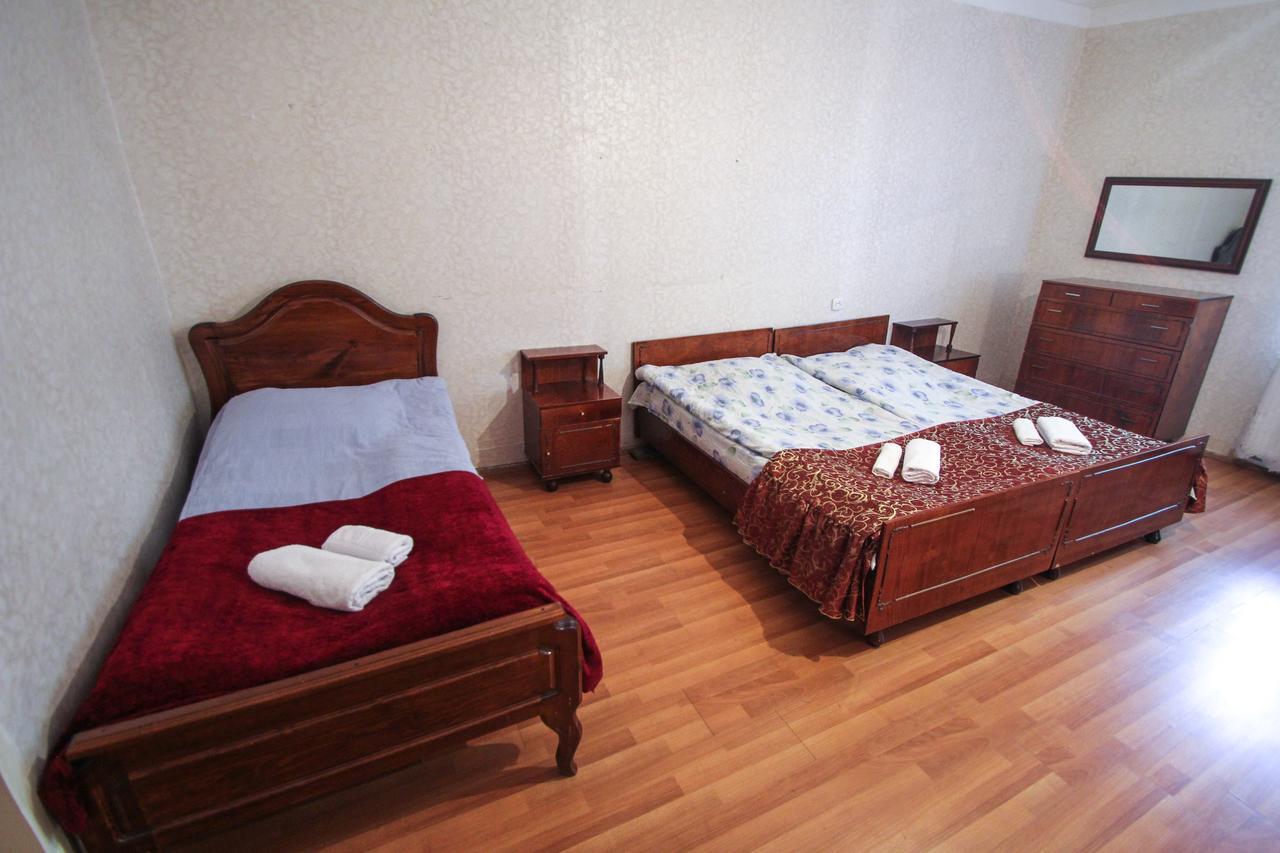 Eka&Nino Guesthouse Mestia Ngoại thất bức ảnh