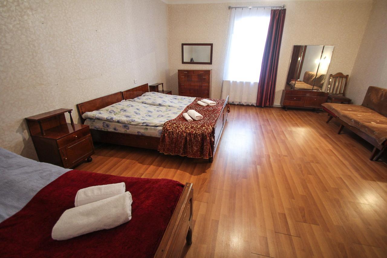 Eka&Nino Guesthouse Mestia Ngoại thất bức ảnh