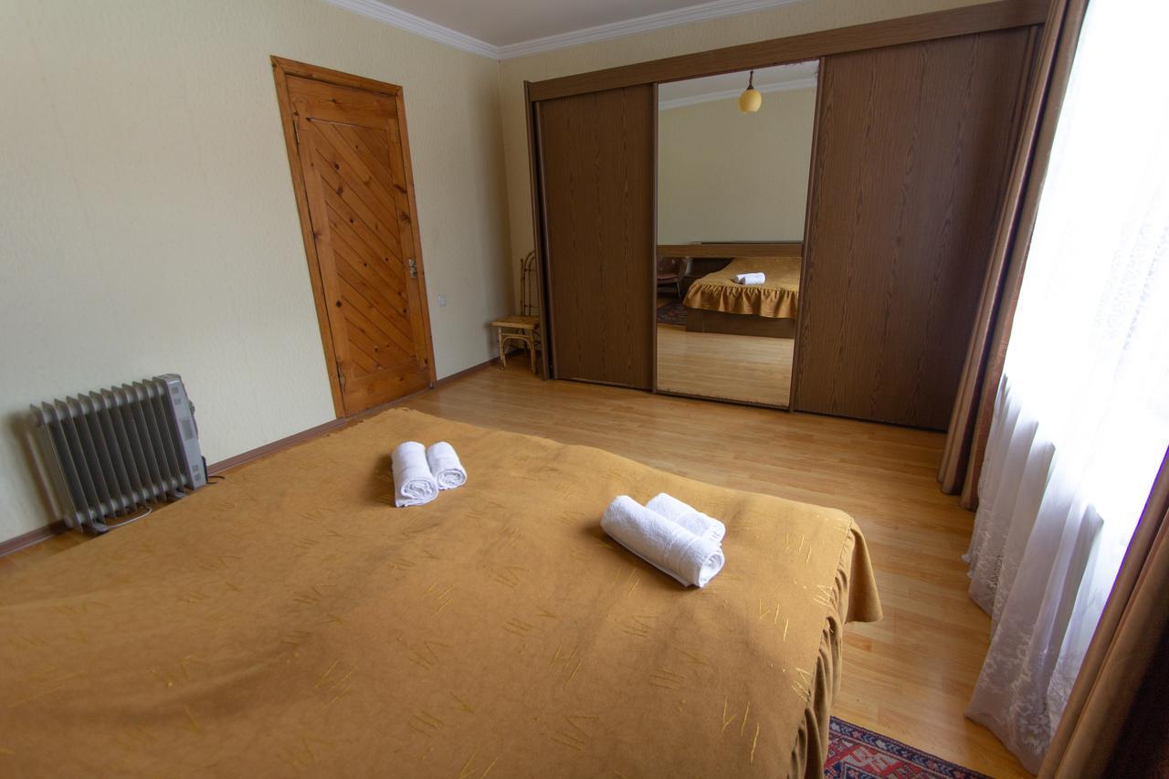 Eka&Nino Guesthouse Mestia Ngoại thất bức ảnh