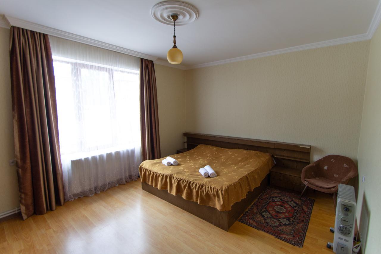 Eka&Nino Guesthouse Mestia Ngoại thất bức ảnh