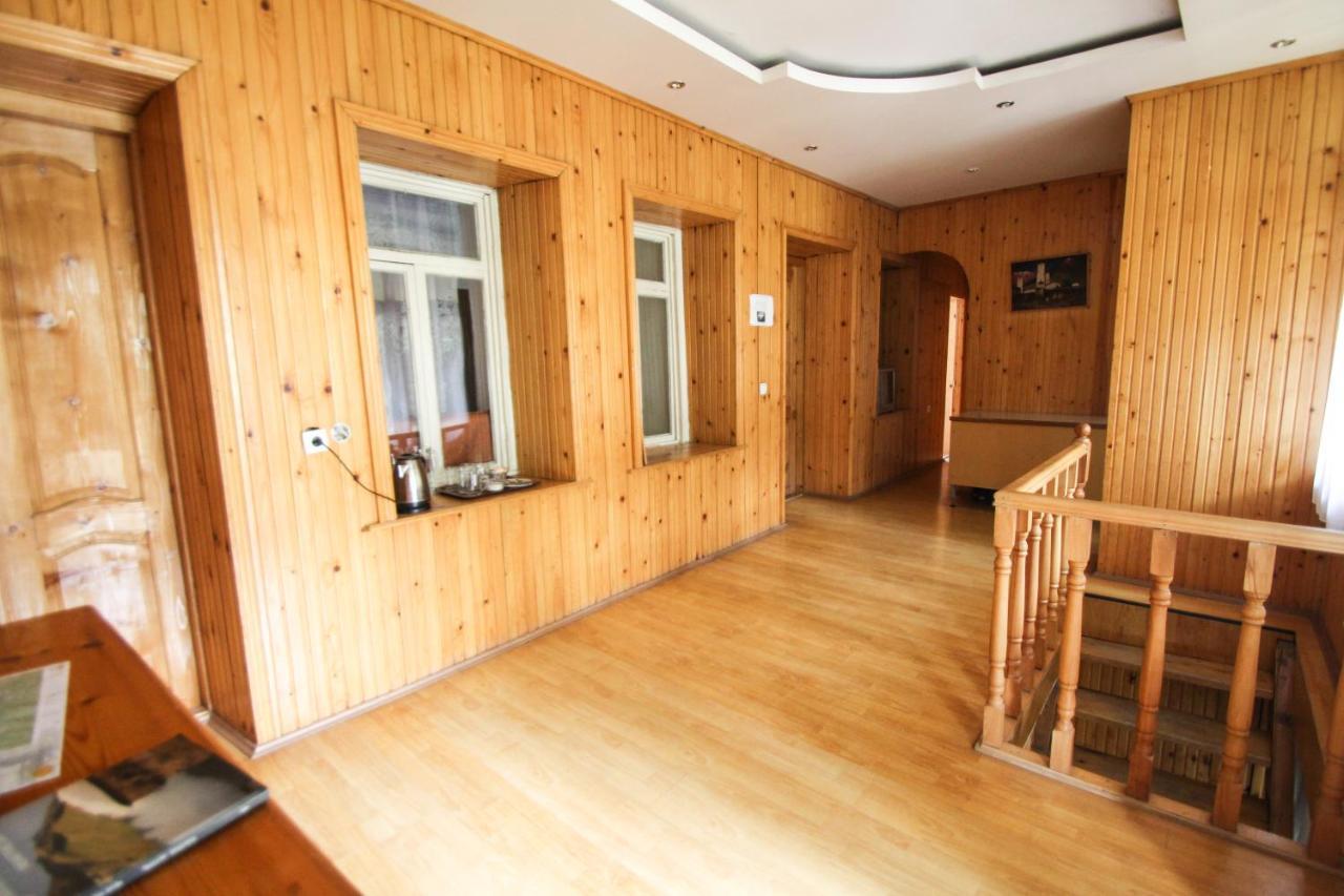 Eka&Nino Guesthouse Mestia Ngoại thất bức ảnh