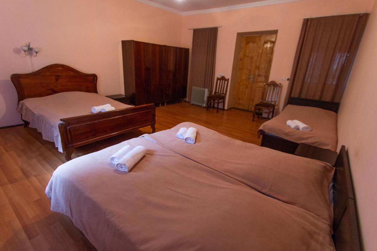 Eka&Nino Guesthouse Mestia Ngoại thất bức ảnh
