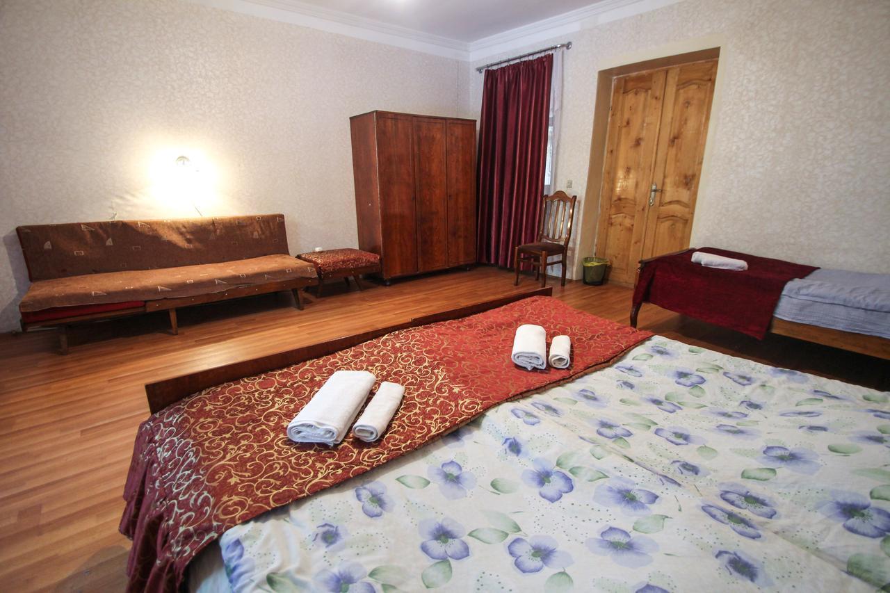 Eka&Nino Guesthouse Mestia Ngoại thất bức ảnh